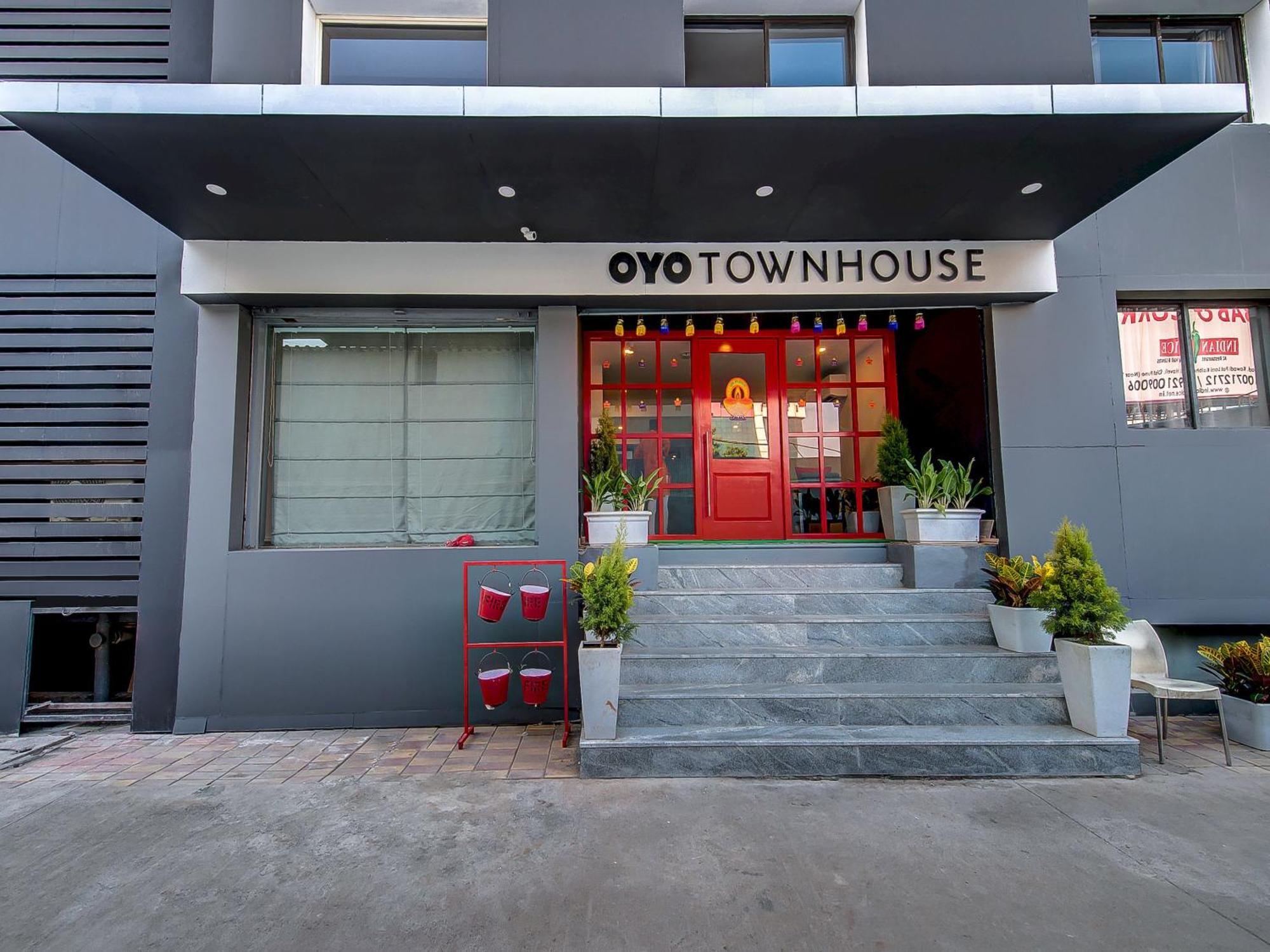 Oyo Townhouse 048 Hadapsar Otel Phursungi Dış mekan fotoğraf