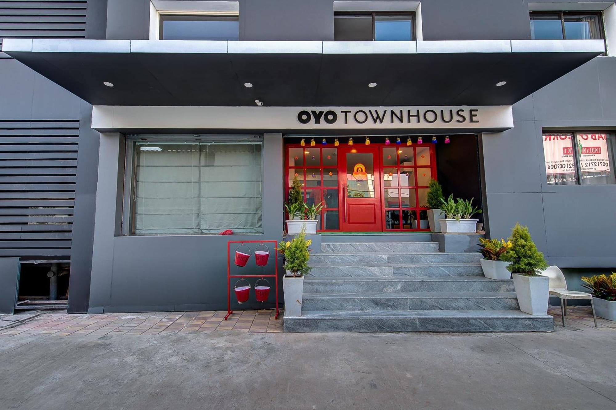 Oyo Townhouse 048 Hadapsar Otel Phursungi Dış mekan fotoğraf